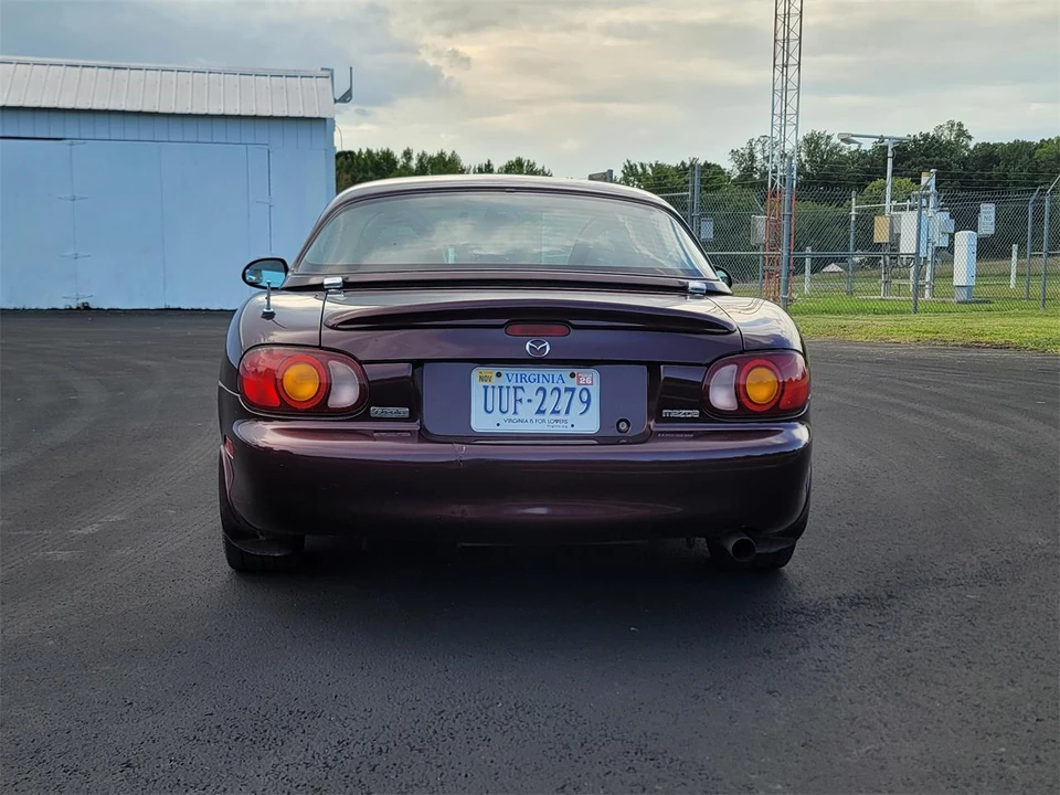 2000 Mazda NB MX-5 Miata - Image 10 of 18