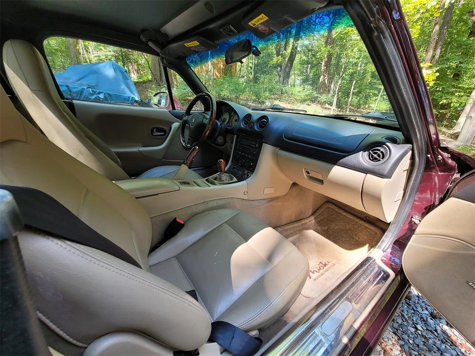 2000 Mazda NB MX-5 Miata - Image 16 of 18