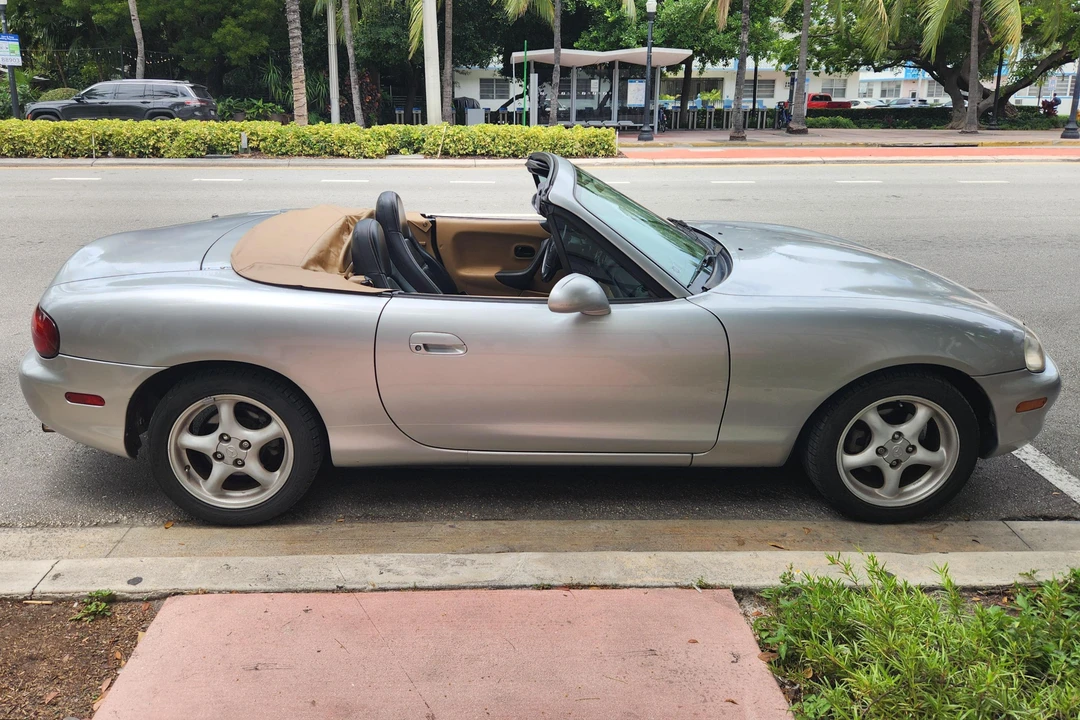 2000 Mazda NB MX-5 Miata - Image 3 of 31