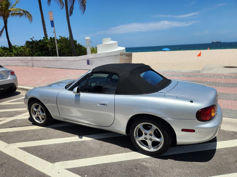 2000 Mazda NB MX-5 Miata - Image 12 of 31