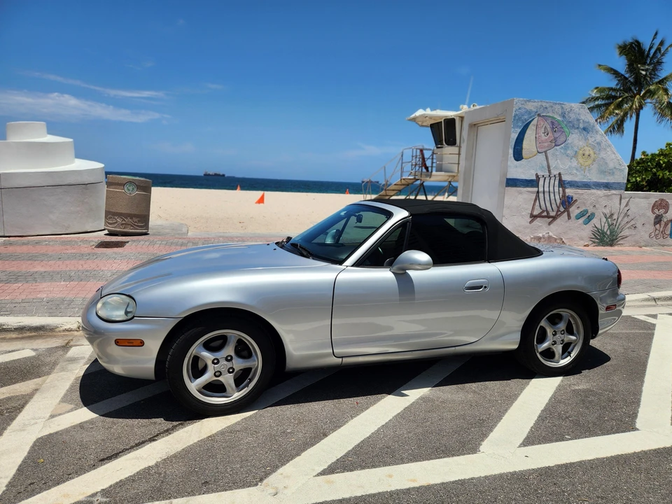 2000 Mazda NB MX-5 Miata - Image 10 of 31
