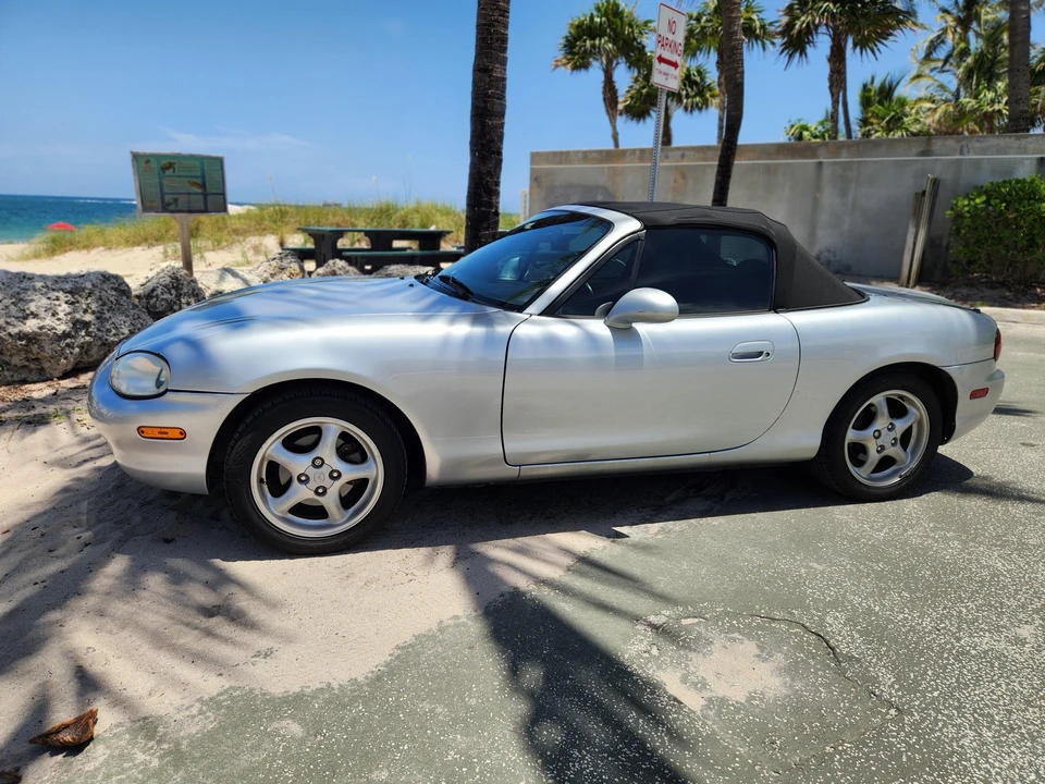2000 Mazda NB MX-5 Miata - Image 18 of 31