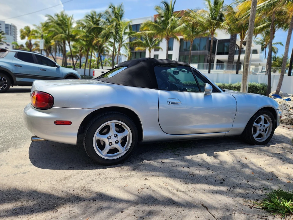 2000 Mazda NB MX-5 Miata - Image 24 of 31
