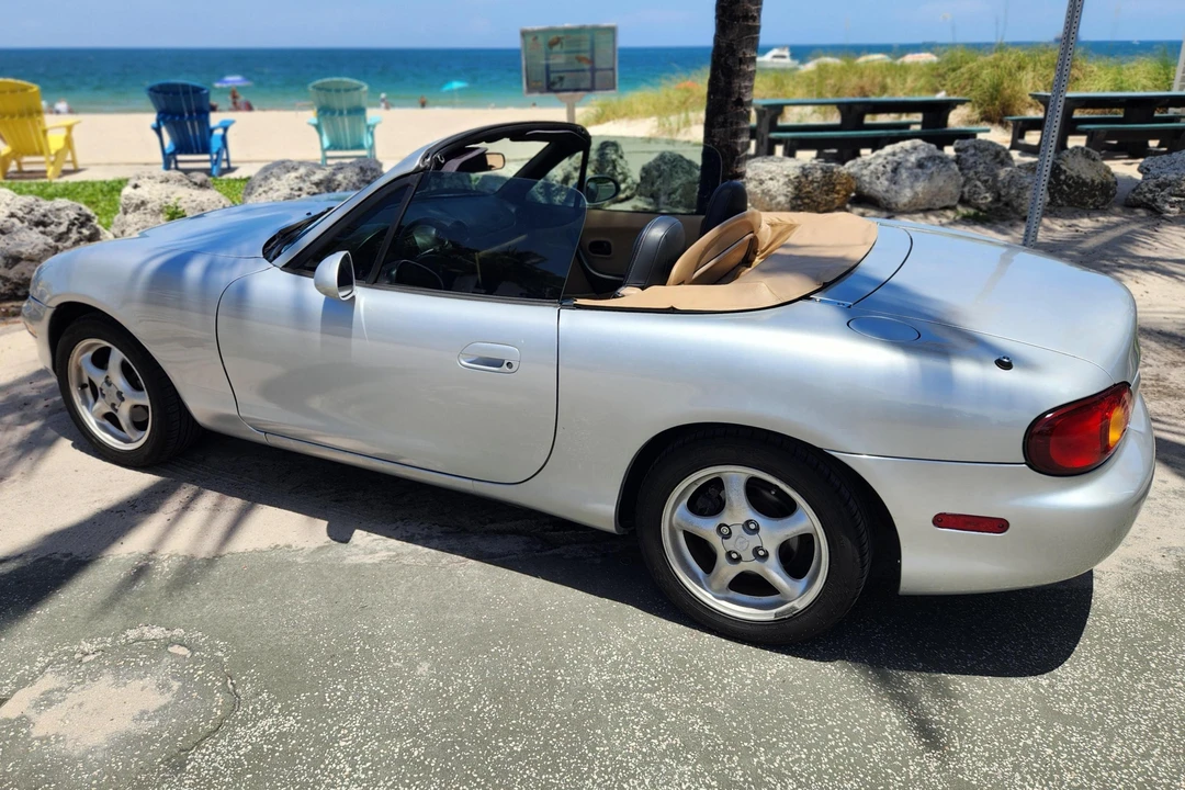 2000 Mazda NB MX-5 Miata - Image 4 of 31