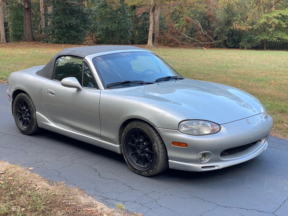 2000 Mazda NB MX-5 Miata - Image 19 of 31