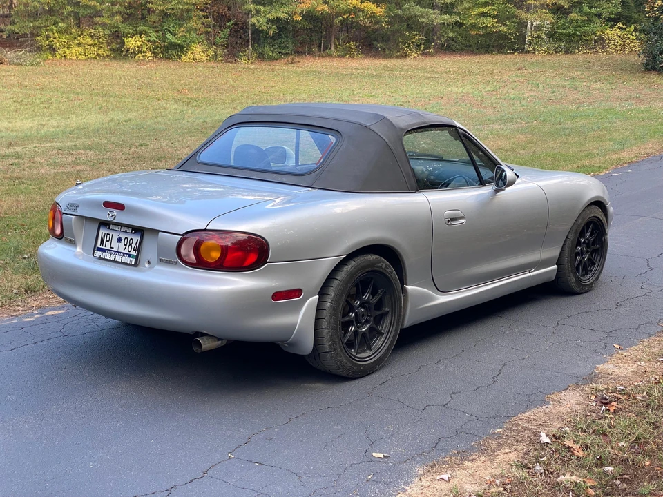 2000 Mazda NB MX-5 Miata - Image 18 of 31