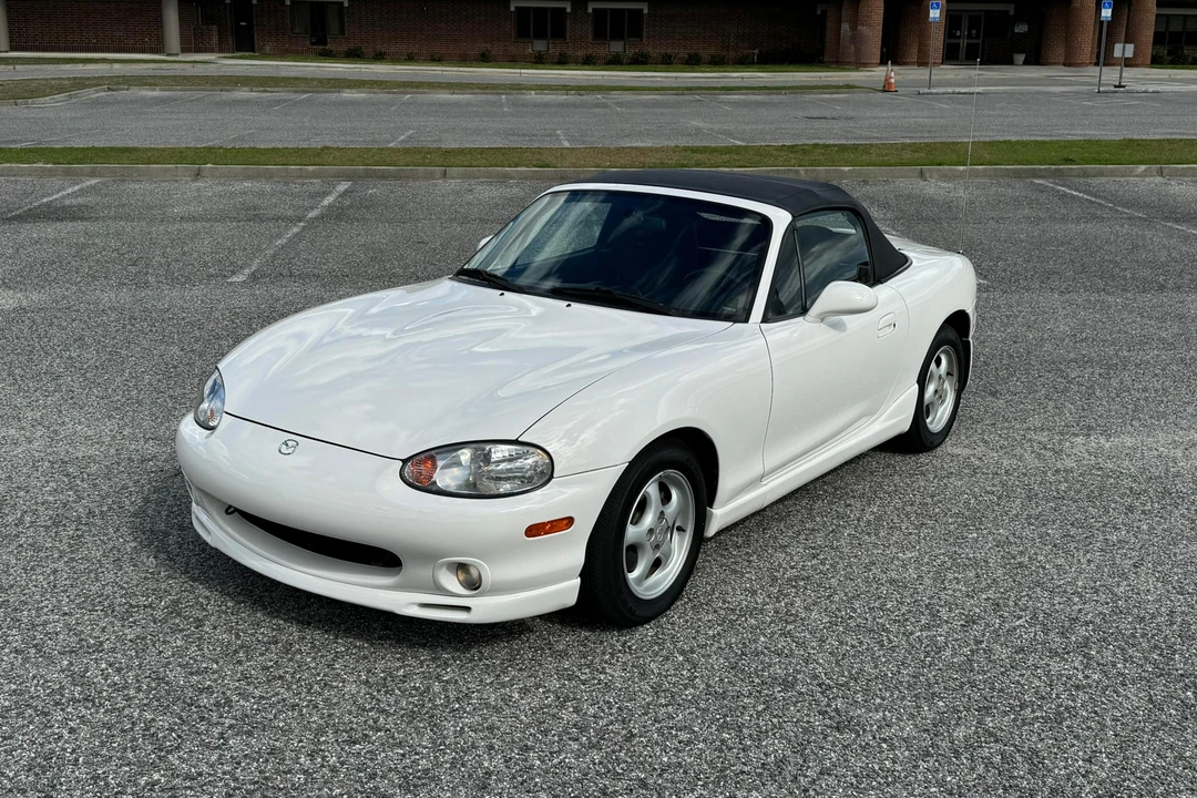 2000 Mazda NB MX-5 Miata - Image 7 of 11