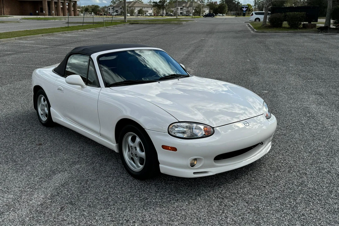2000 Mazda NB MX-5 Miata - Image 11 of 11