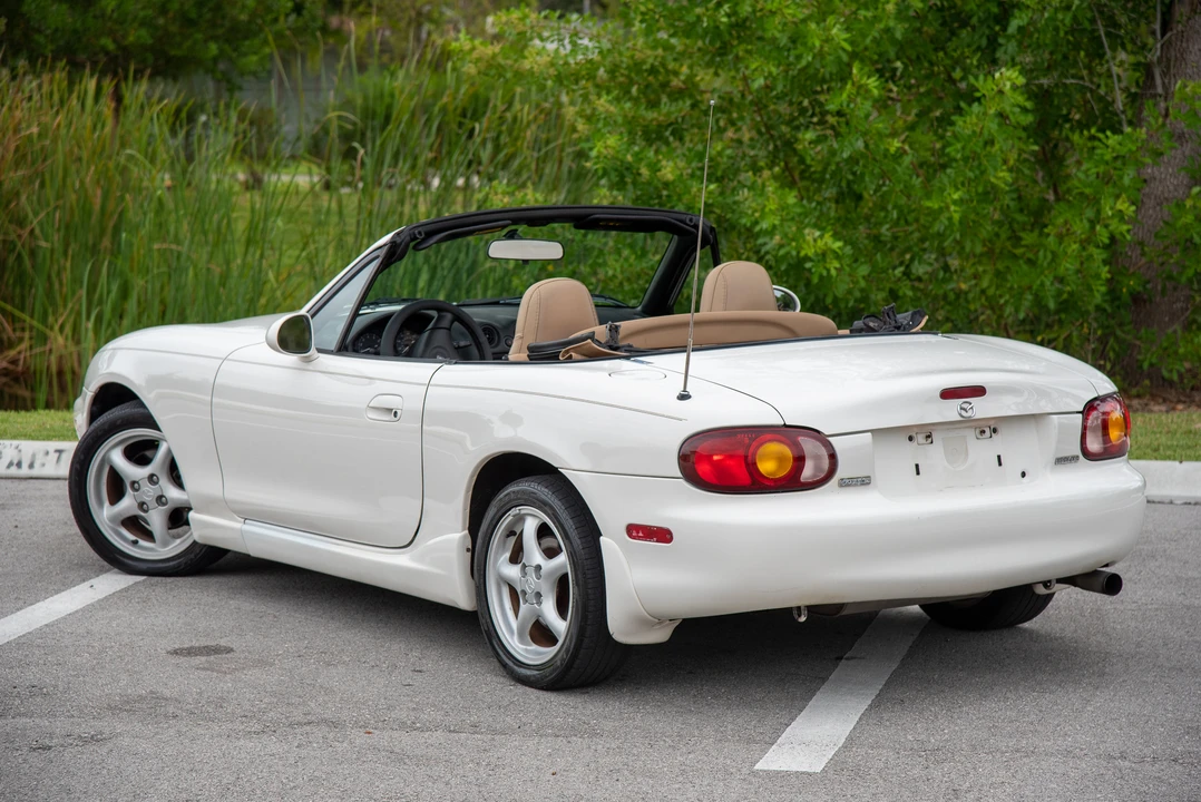 2000 Mazda NB MX-5 Miata - Image 21 of 31