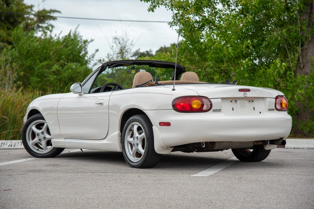 2000 Mazda NB MX-5 Miata - Image 18 of 31