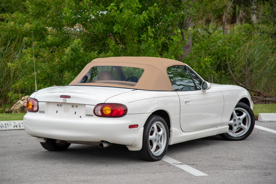 2000 Mazda NB MX-5 Miata - Image 29 of 31