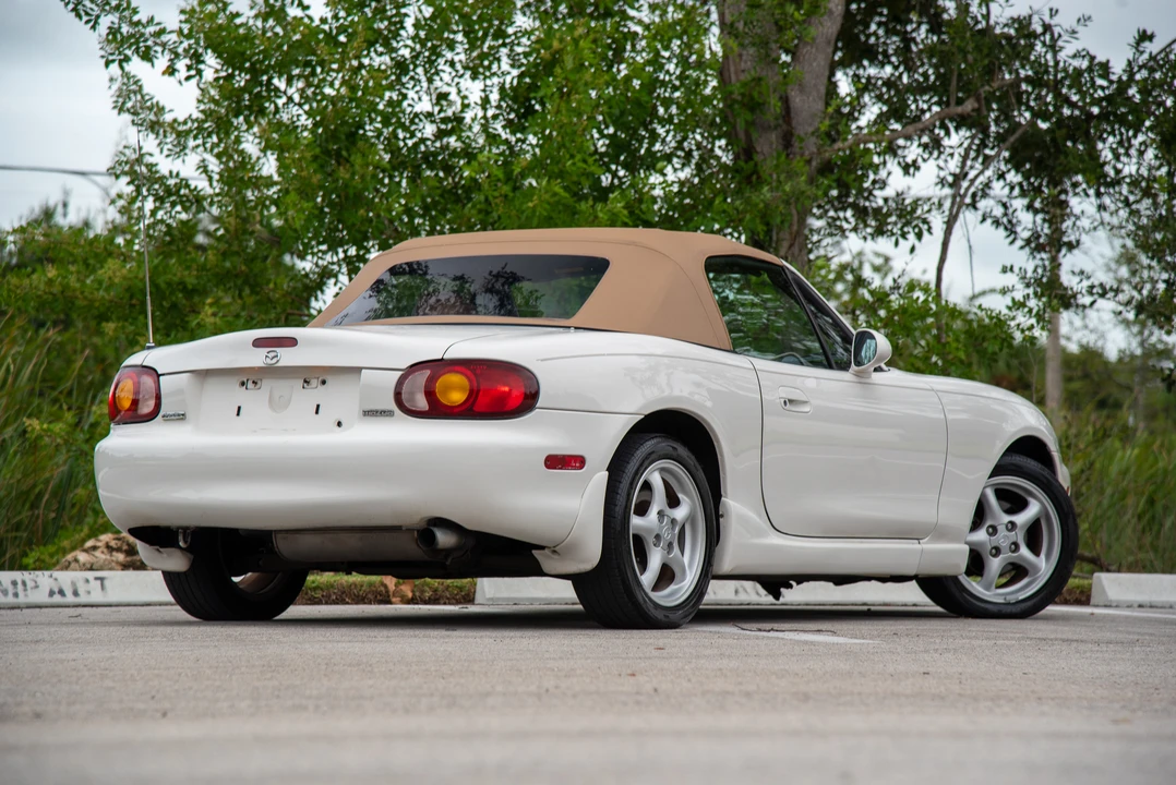 2000 Mazda NB MX-5 Miata - Image 26 of 31