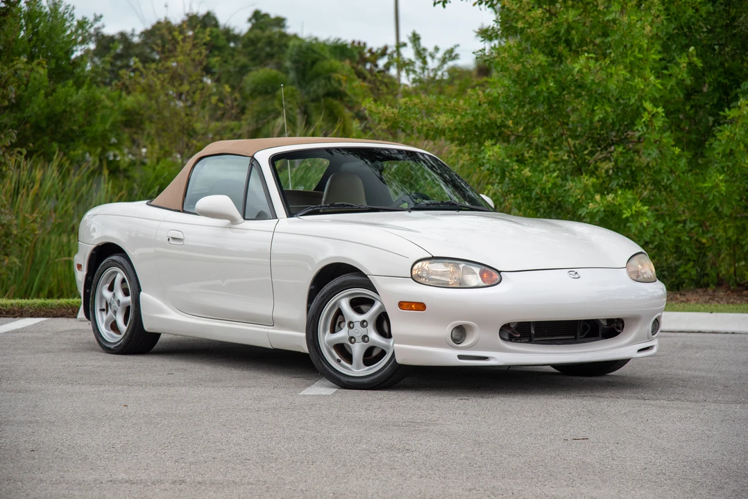 2000 Mazda NB MX-5 Miata - Image 5 of 31
