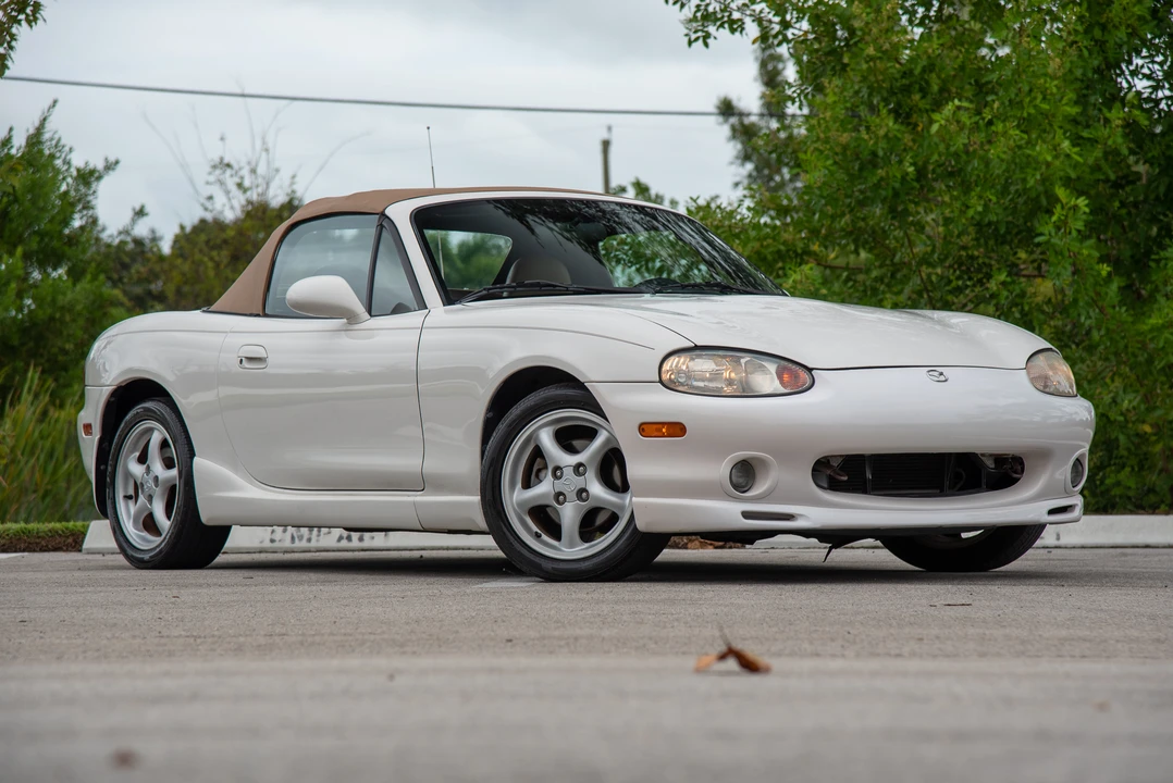 2000 Mazda NB MX-5 Miata - Image 4 of 31