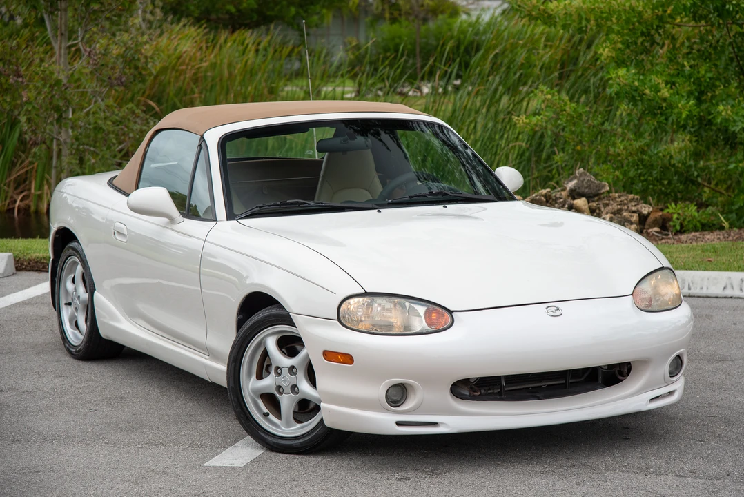 2000 Mazda NB MX-5 Miata - Image 3 of 31