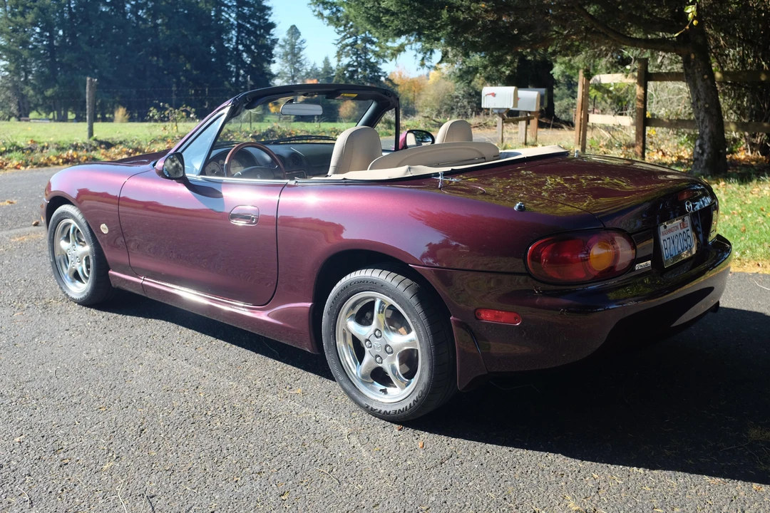 2000 Mazda NB MX-5 Miata - Image 9 of 31