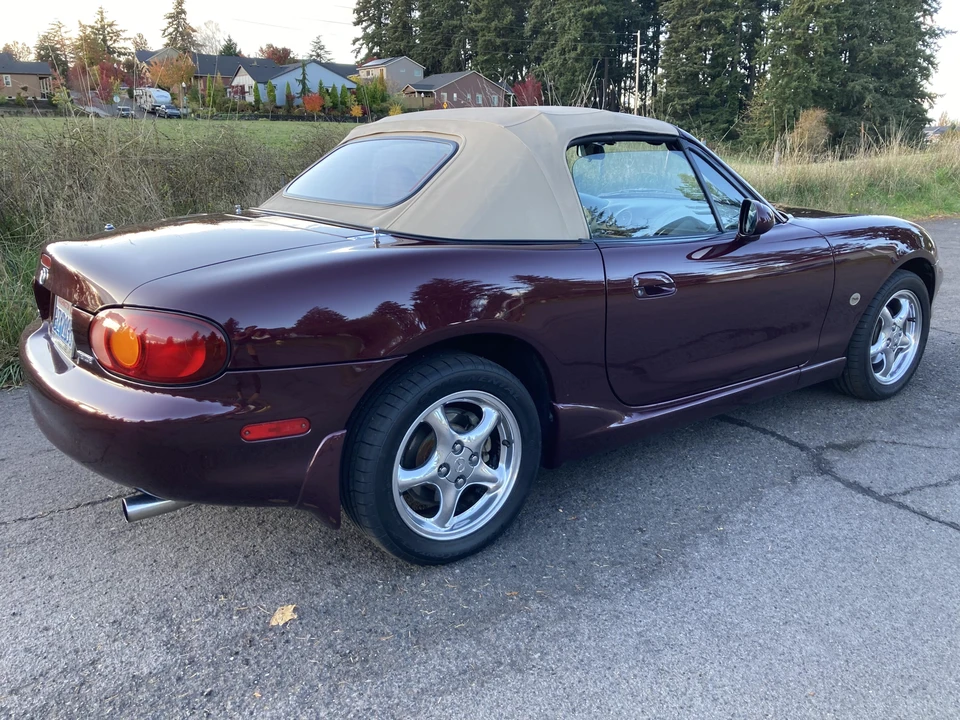2000 Mazda NB MX-5 Miata - Image 19 of 31
