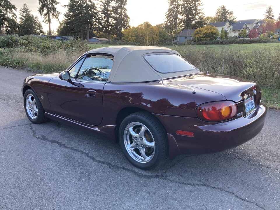 2000 Mazda NB MX-5 Miata - Image 16 of 31