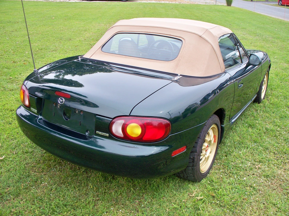2000 Mazda NB MX-5 Miata - Image 19 of 31