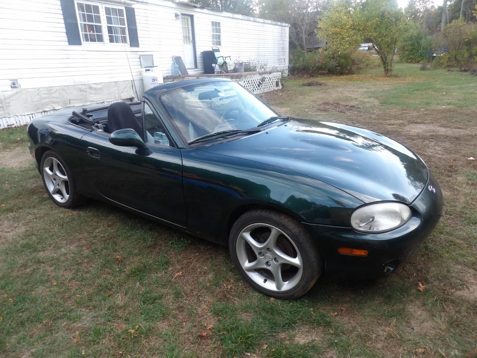 2000 Mazda NB MX-5 Miata - Image 11 of 12
