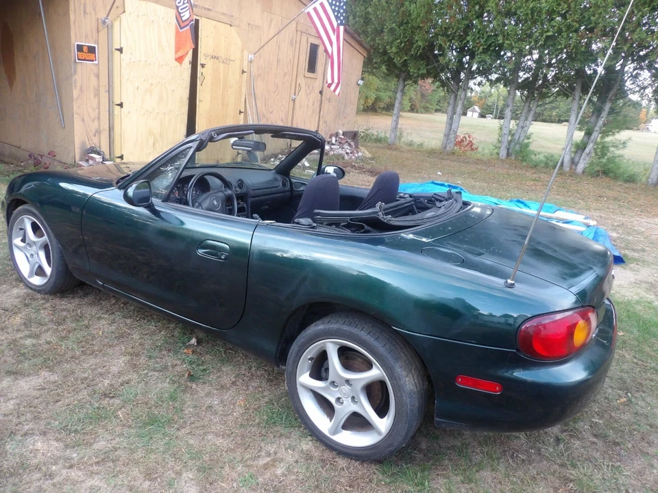 2000 Mazda NB MX-5 Miata - Image 4 of 12