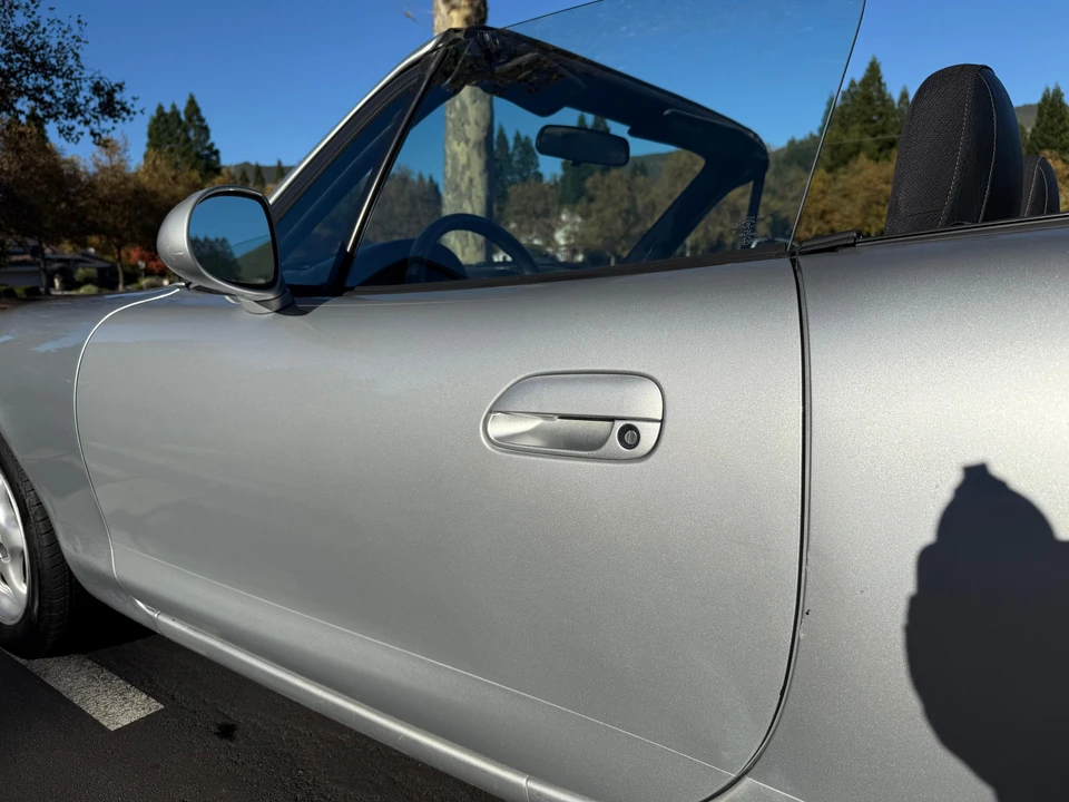 2000 Mazda NB MX-5 Miata - Image 19 of 31