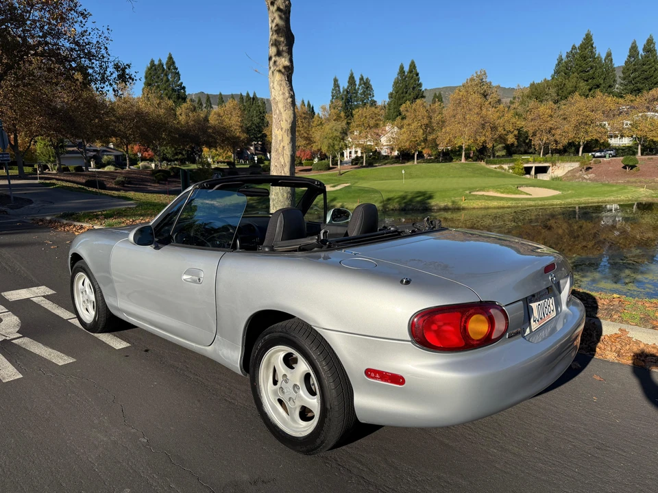 2000 Mazda NB MX-5 Miata - Image 8 of 31