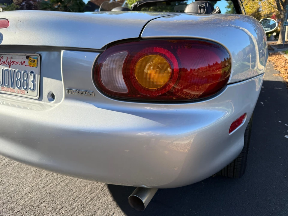 2000 Mazda NB MX-5 Miata - Image 24 of 31