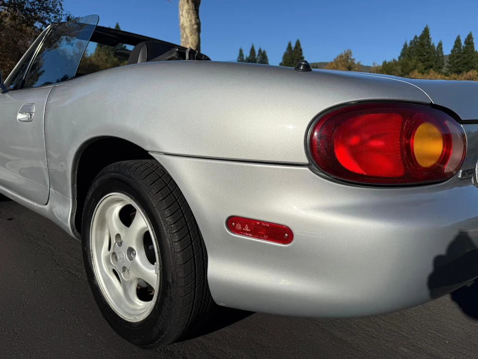 2000 Mazda NB MX-5 Miata - Image 20 of 31