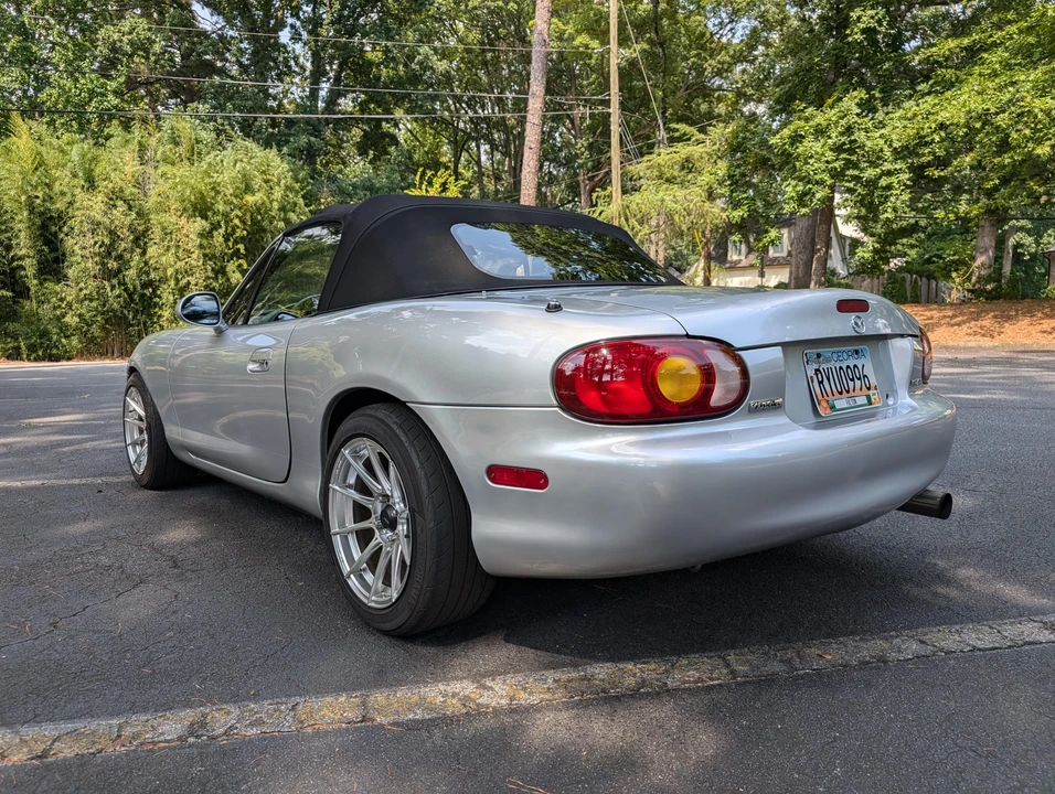 2000 Mazda NB MX-5 Miata - Image 21 of 31