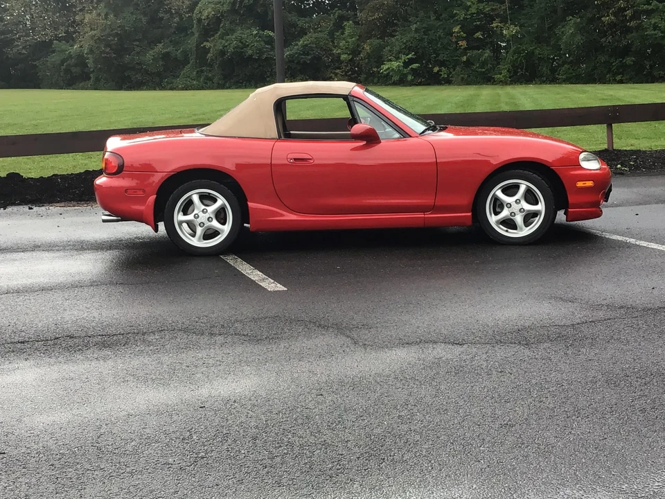 2000 Mazda NB MX-5 Miata - Image 12 of 31