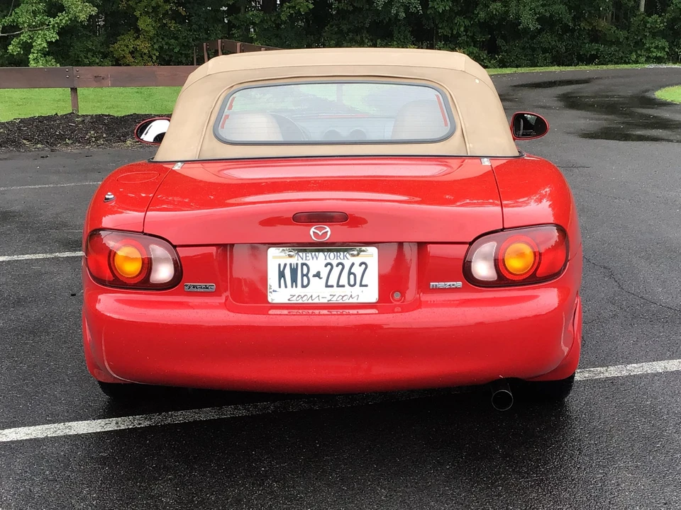 2000 Mazda NB MX-5 Miata - Image 9 of 31