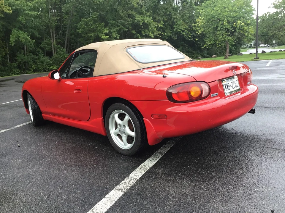 2000 Mazda NB MX-5 Miata - Image 7 of 31