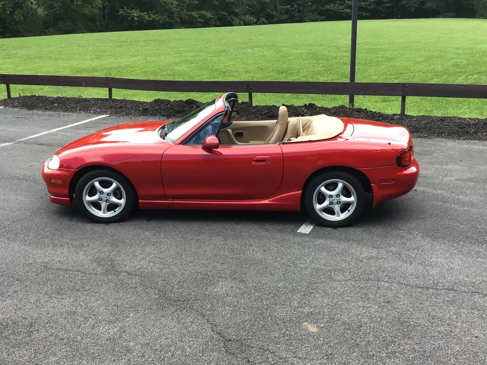 2000 Mazda NB MX-5 Miata - Image 17 of 31