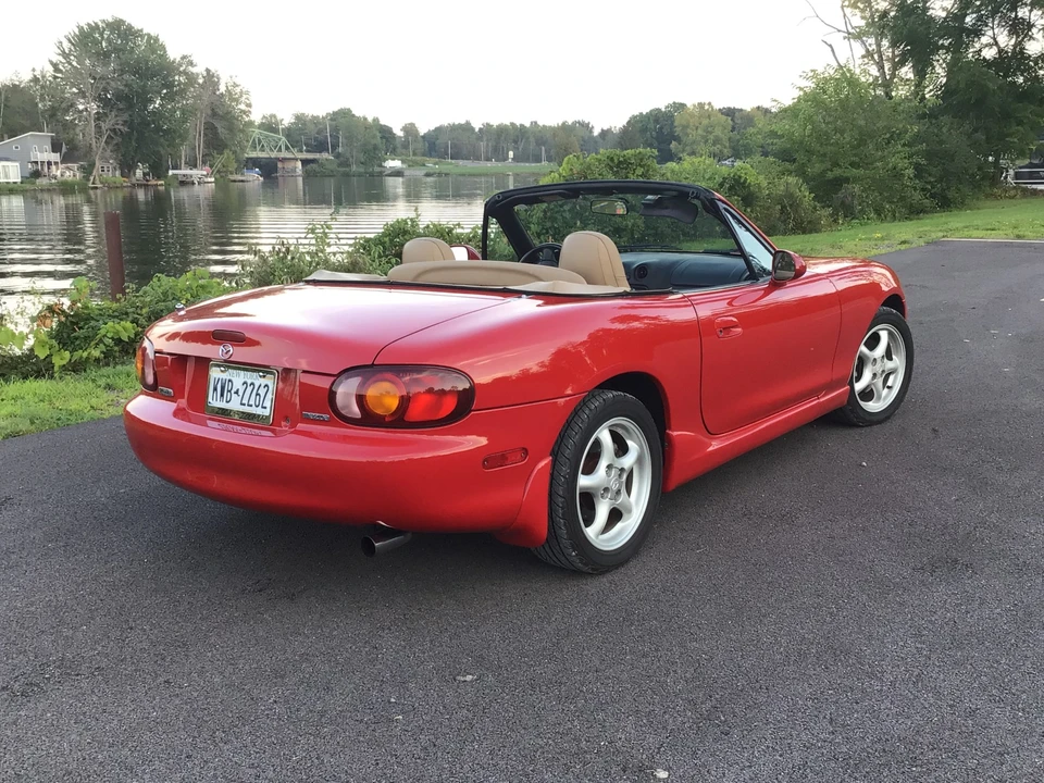 2000 Mazda NB MX-5 Miata - Image 20 of 31