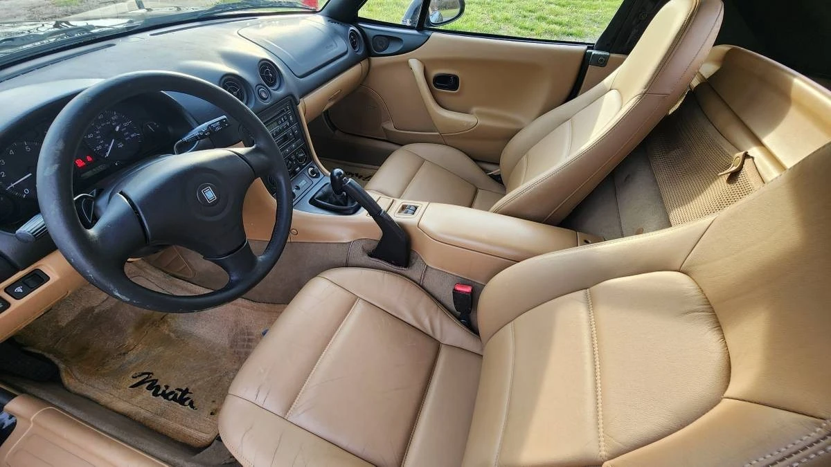 2000 Mazda NB MX-5 Miata - Image 15 of 23