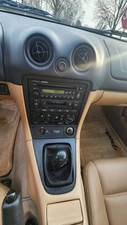 2000 Mazda NB MX-5 Miata - Image 17 of 23