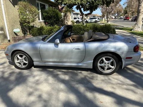 2000 Mazda MX-5 Miata LS