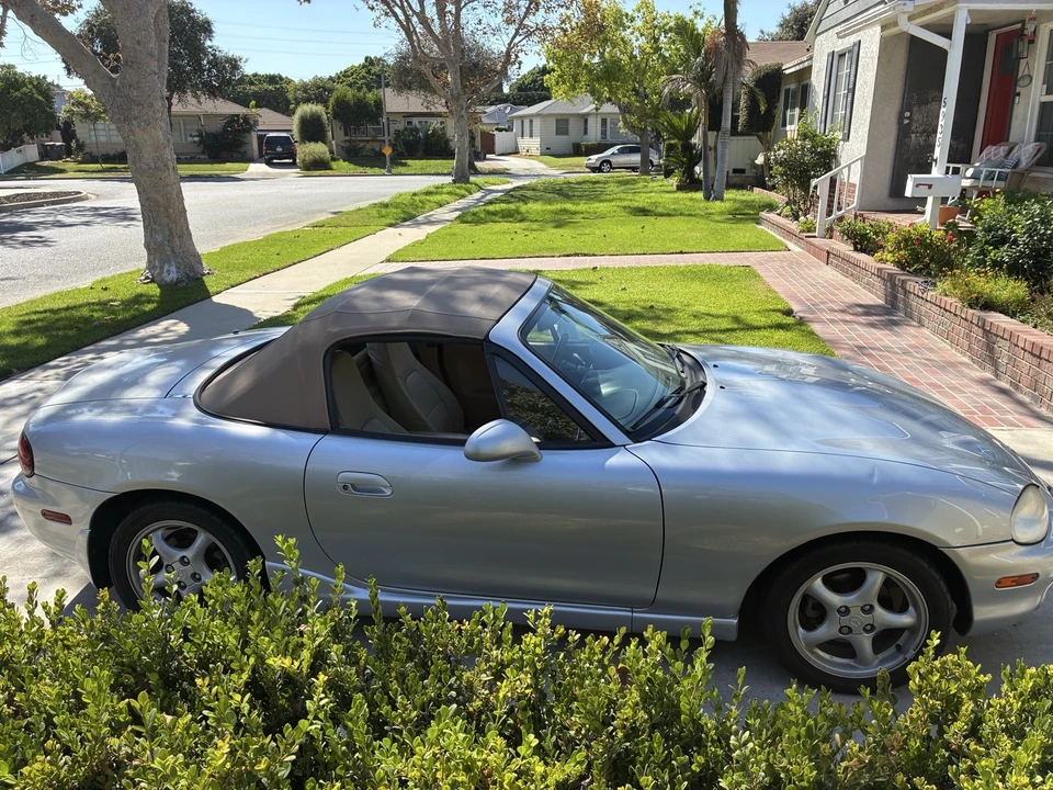 2000 Mazda NB MX-5 Miata - Image 8 of 31