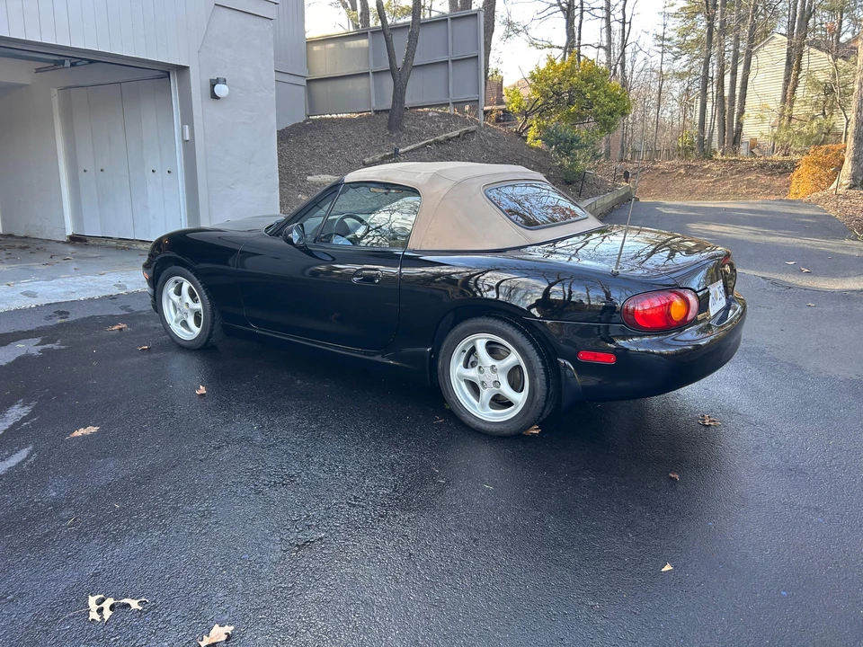 2000 Mazda NB MX-5 Miata - Image 25 of 31