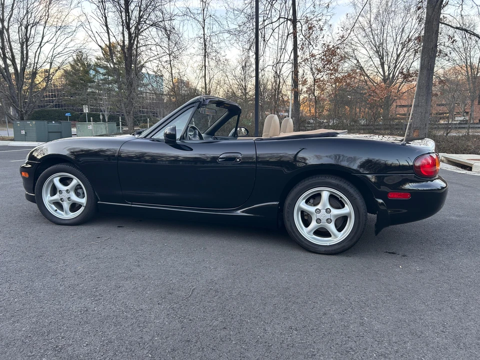 2000 Mazda NB MX-5 Miata - Image 11 of 31