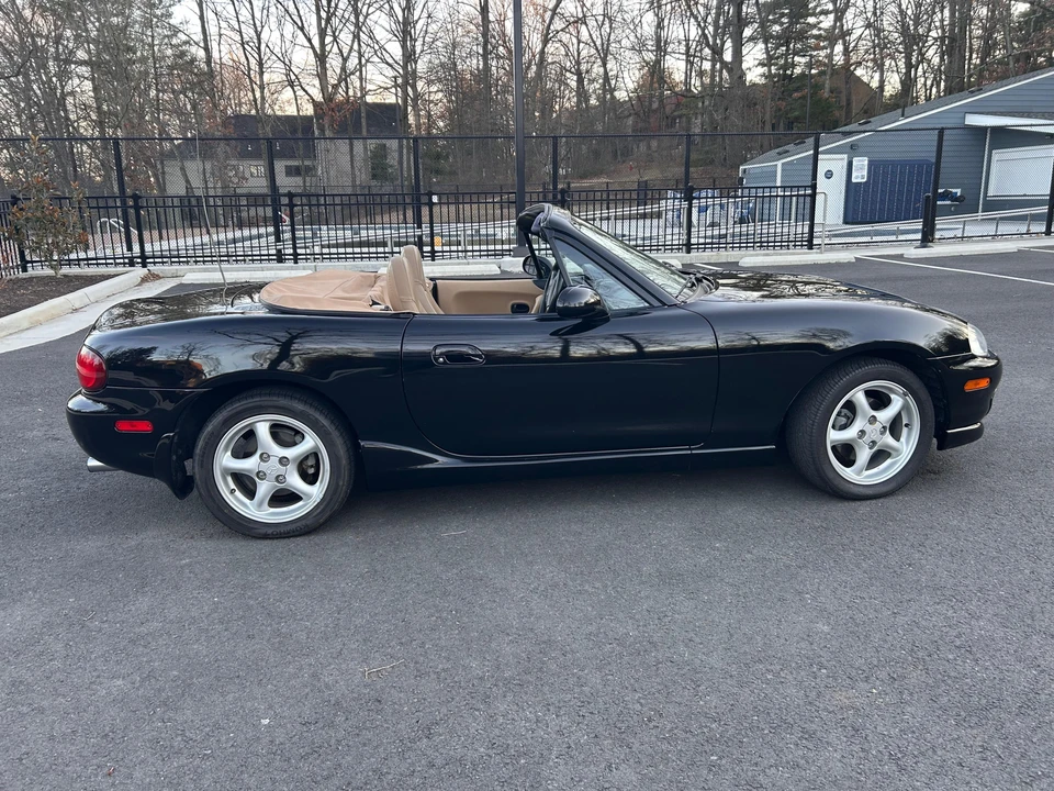 2000 Mazda NB MX-5 Miata - Image 17 of 31