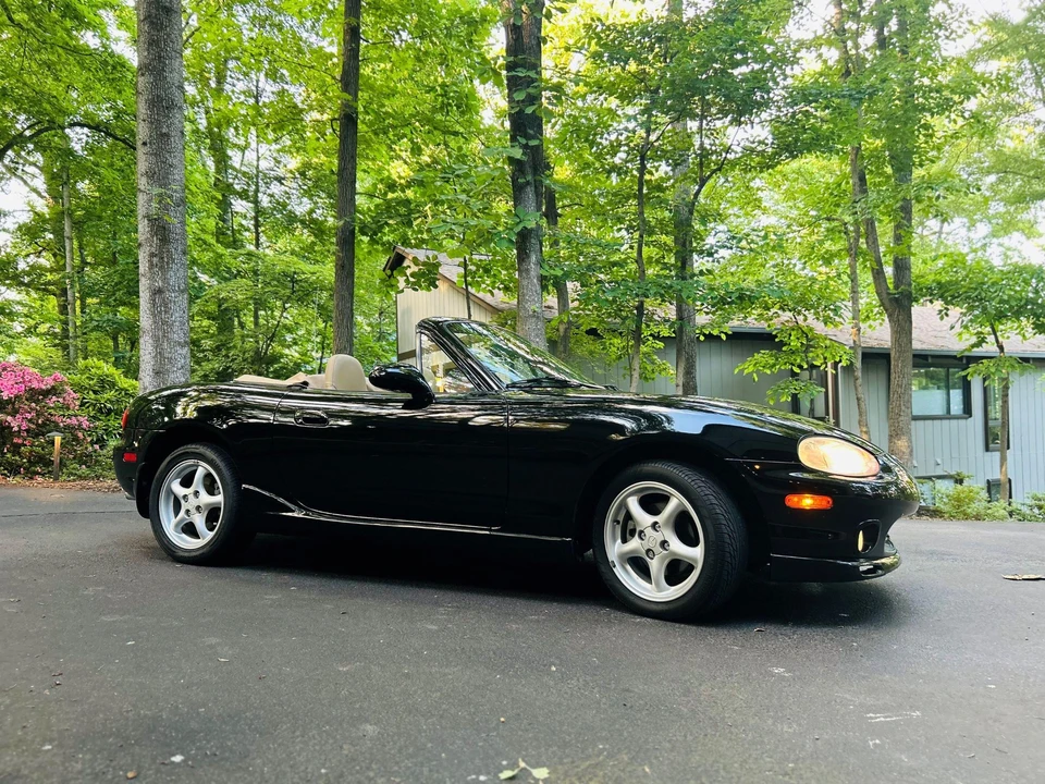 2000 Mazda NB MX-5 Miata - Image 19 of 31