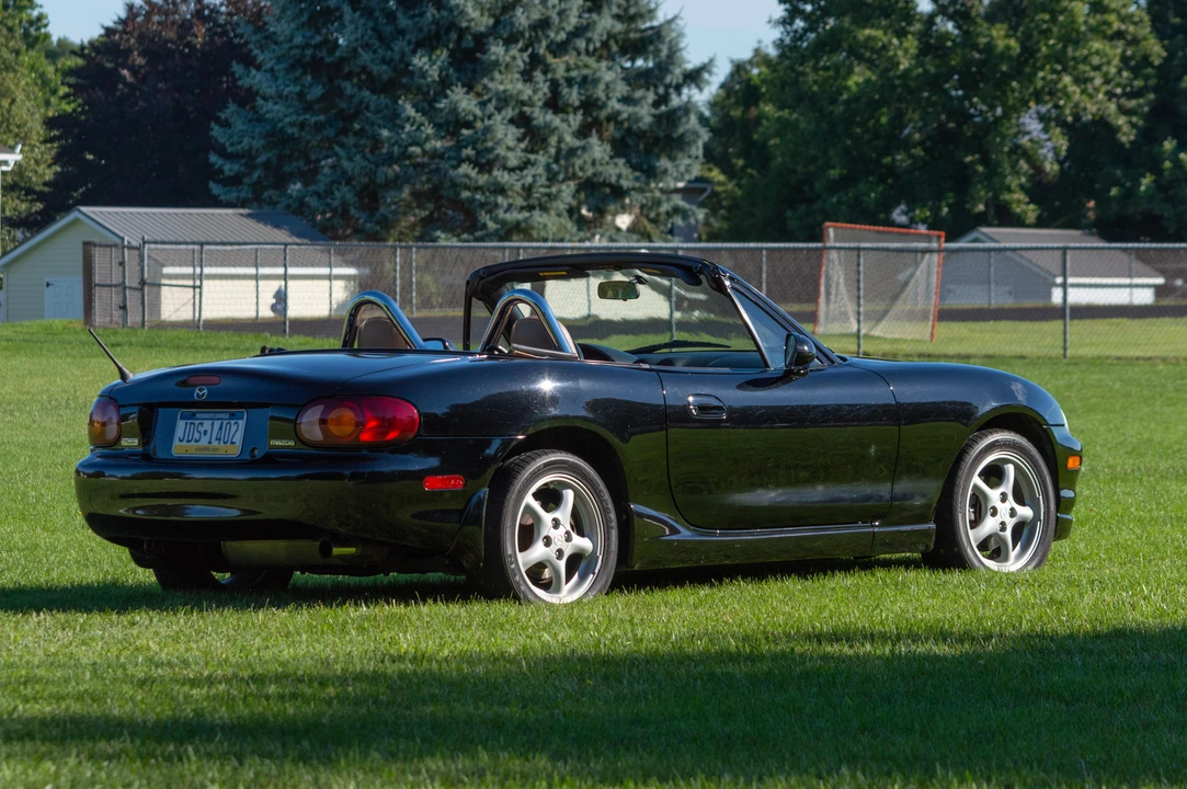 2000 Mazda NB MX-5 Miata - Image 9 of 31