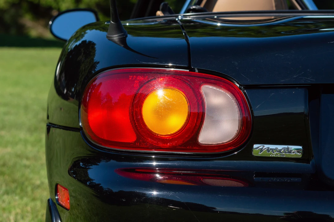 2000 Mazda NB MX-5 Miata - Image 29 of 31
