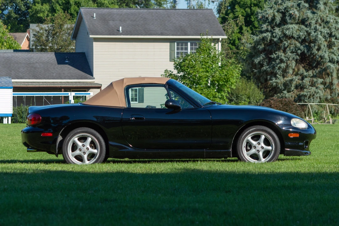 2000 Mazda NB MX-5 Miata - Image 19 of 31