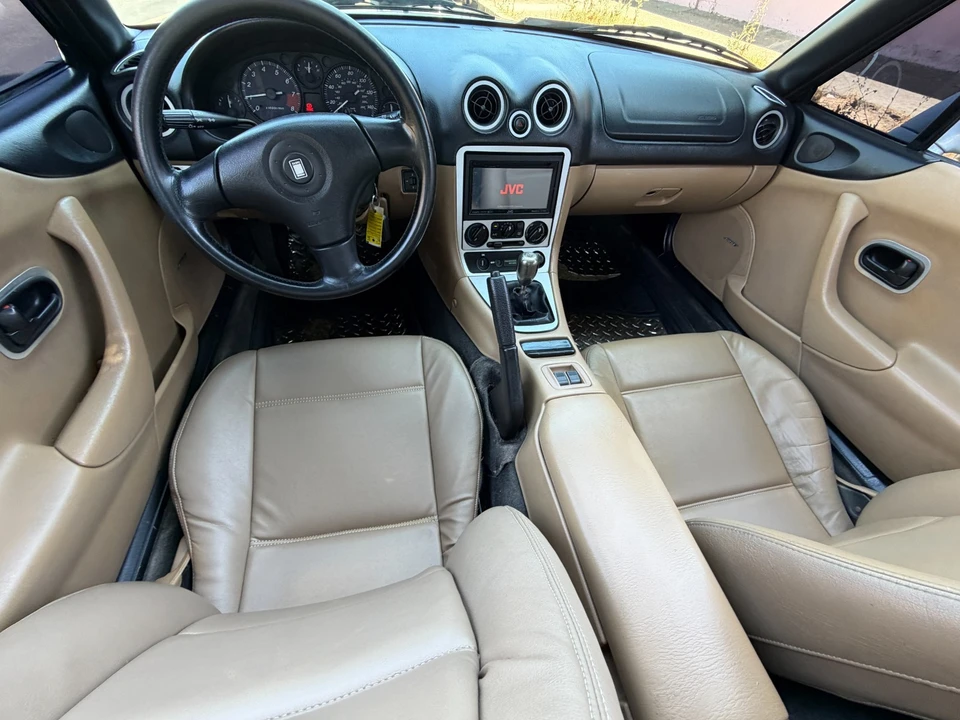 2000 Mazda NB MX-5 Miata - Image 16 of 23