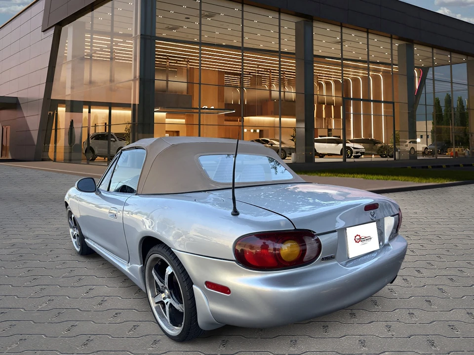 2000 Mazda NB MX-5 Miata - Image 12 of 23