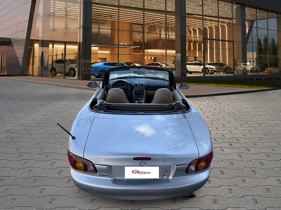 2000 Mazda NB MX-5 Miata - Image 11 of 23