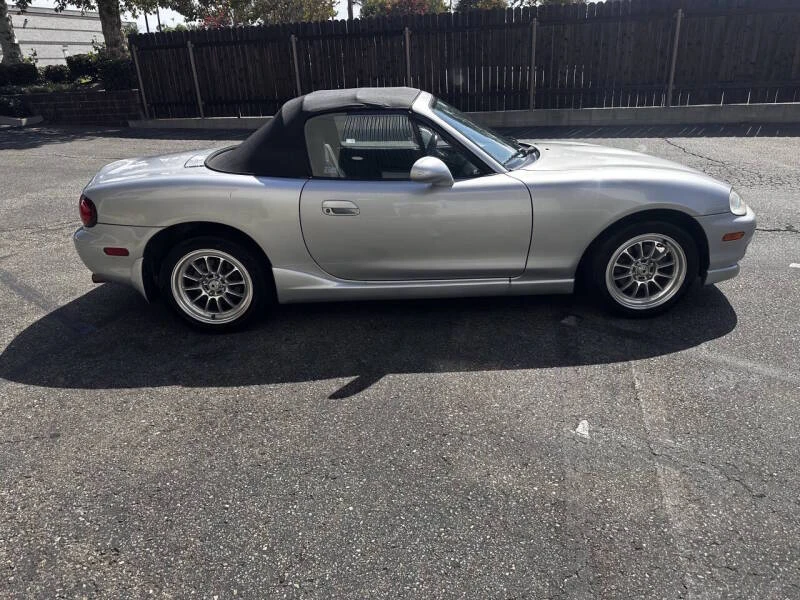 2000 Mazda NB MX-5 Miata - Image 3 of 15